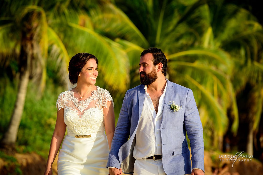 Tania and Luis, destination wedding at Playa Bacocho, Puerto Escondido, Oaxaca