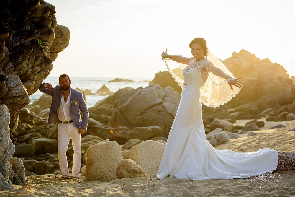 Tania and Luis, destination wedding at Playa Bacocho, Puerto Escondido, Oaxaca