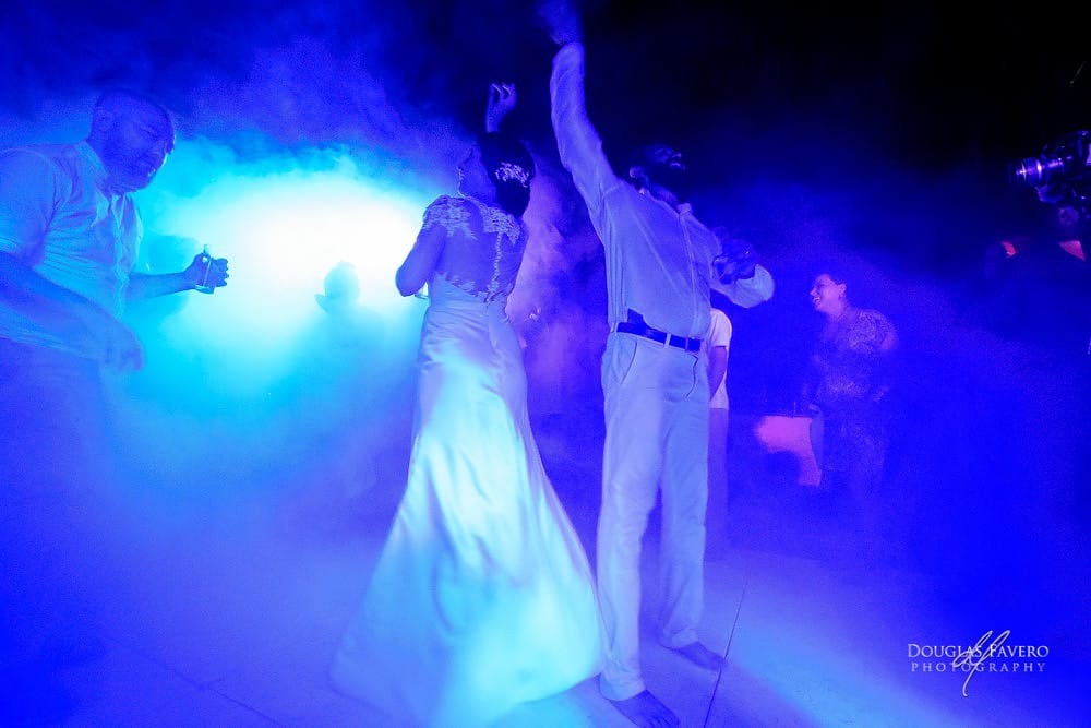 Tania and Luis, destination wedding at Playa Bacocho, Puerto Escondido, Oaxaca