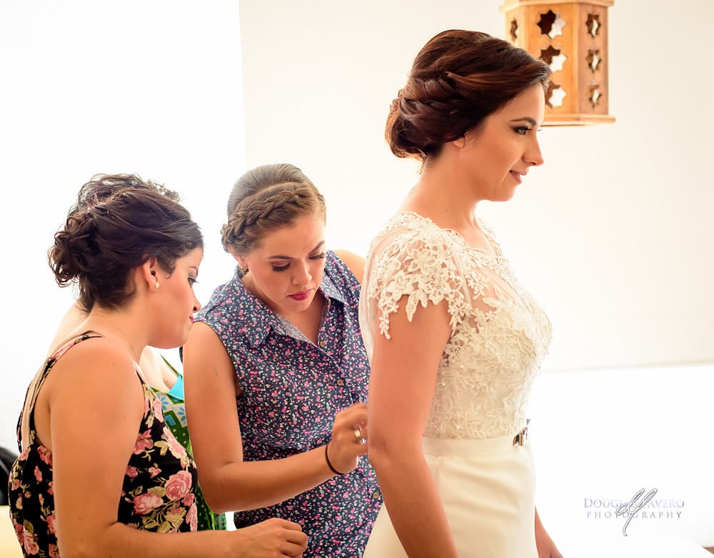 Tania and Luis, destination wedding at Playa Bacocho, Puerto Escondido, Oaxaca