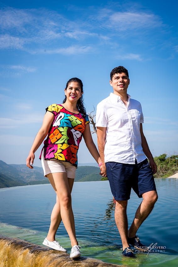 Carlos and María, surprise proposal at Hierve el Agua, Oaxaca