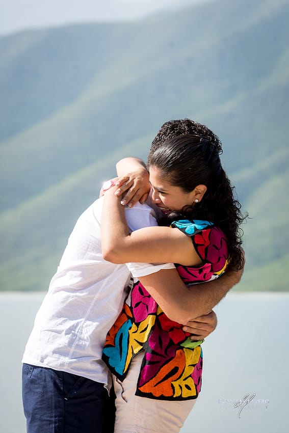 Carlos and María, surprise proposal at Hierve el Agua, Oaxaca
