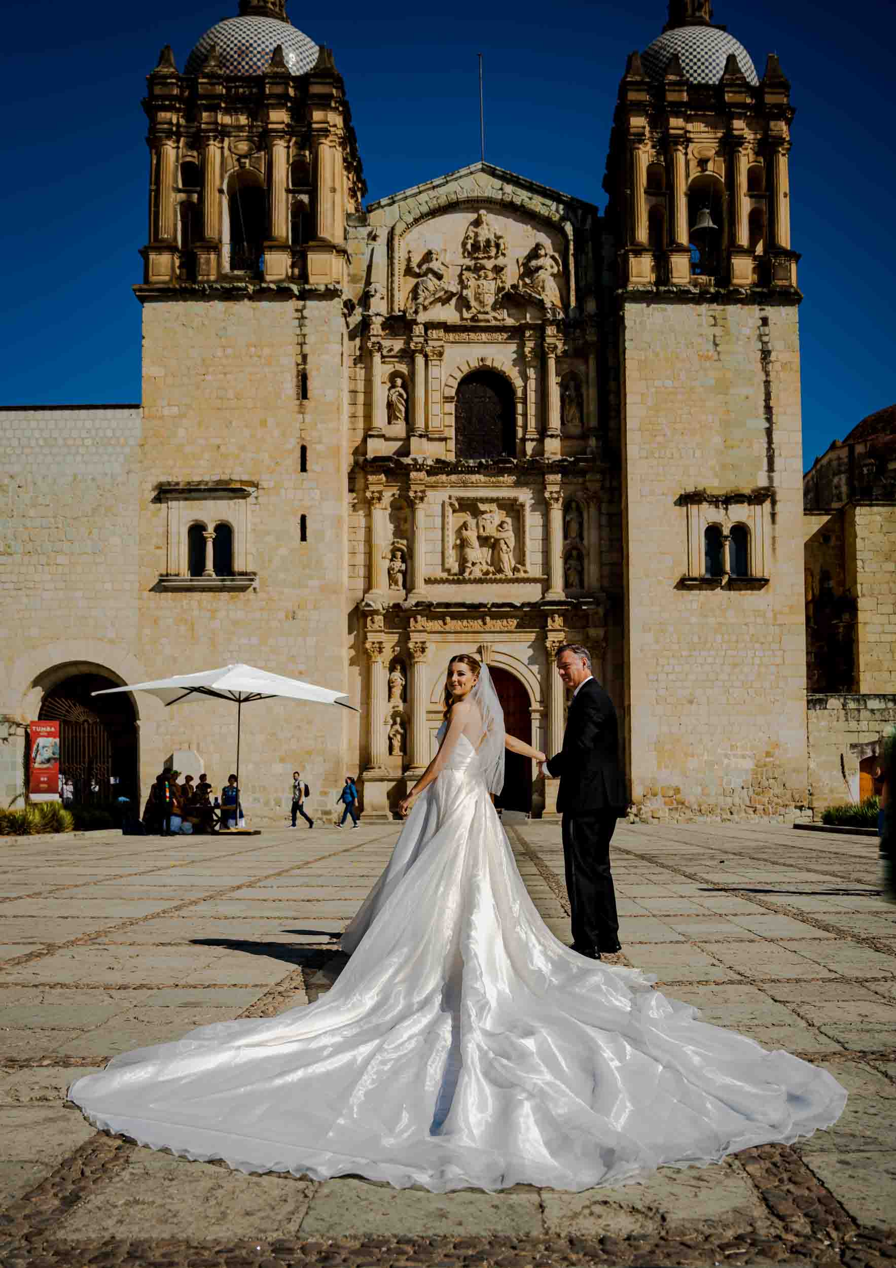 Fernanda & Andrés — Hotel Grand Fiesta Americana, Jardín Etnobotánico — Douglas Favero Photography