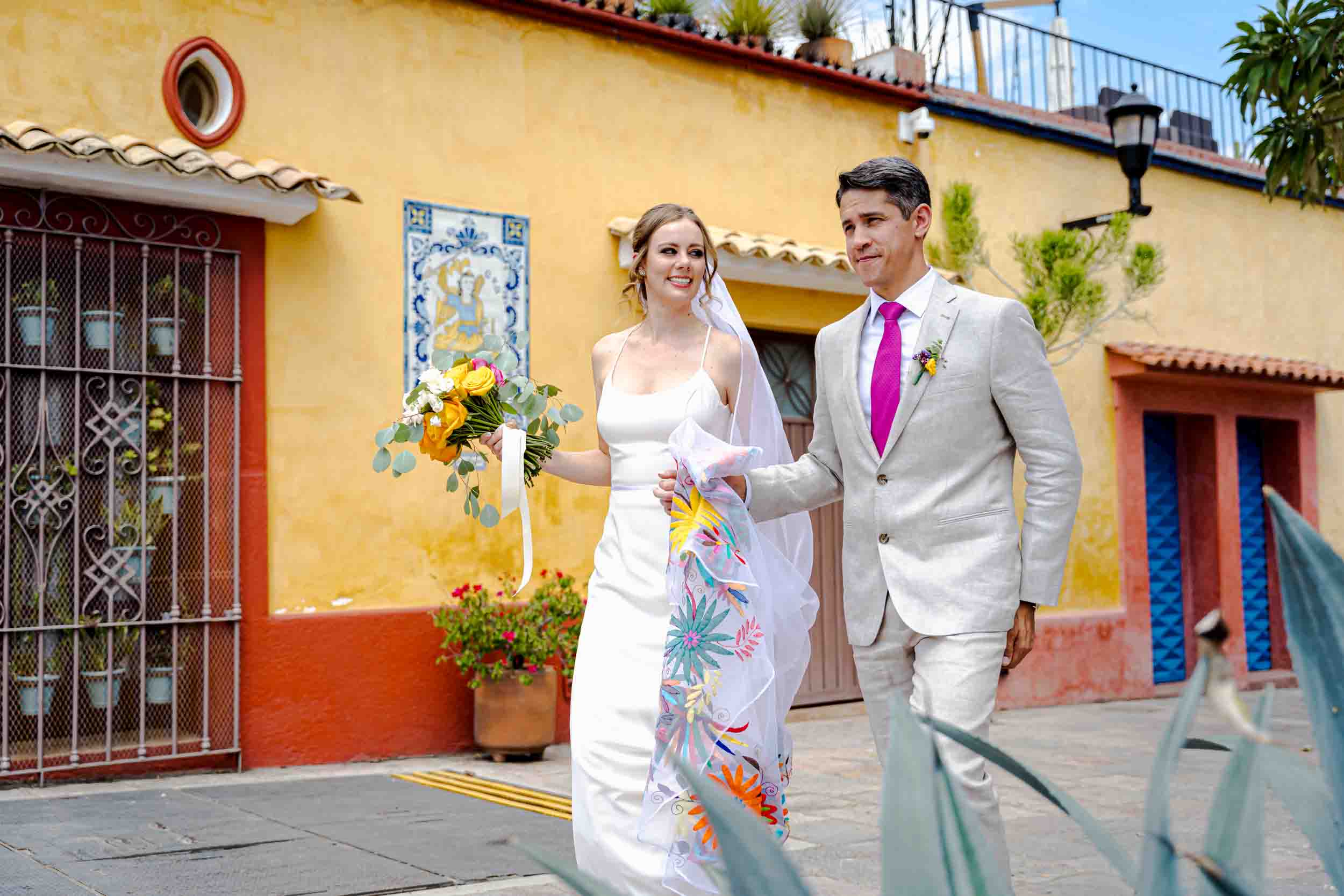 Anneka & Alejandro — El Cardenal, Centro Histórico — Douglas Favero Photography