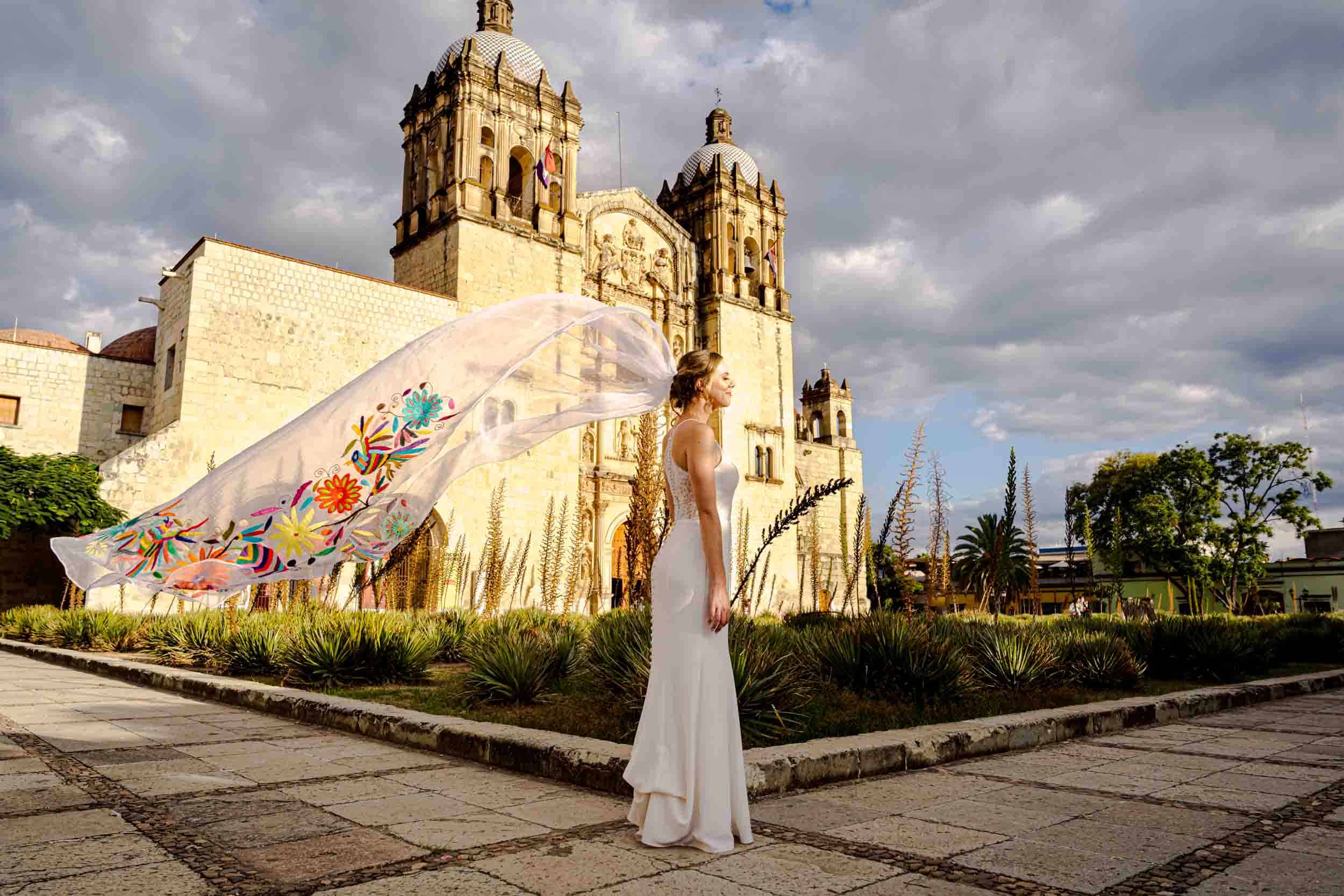 Anneka & Alejandro — El Cardenal, Centro Histórico — Douglas Favero Photography