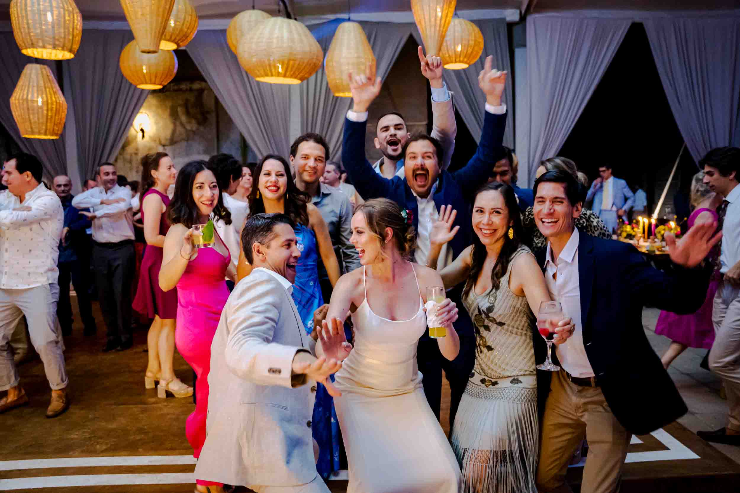 Anneka & Alejandro — El Cardenal, Centro Histórico — Douglas Favero Photography