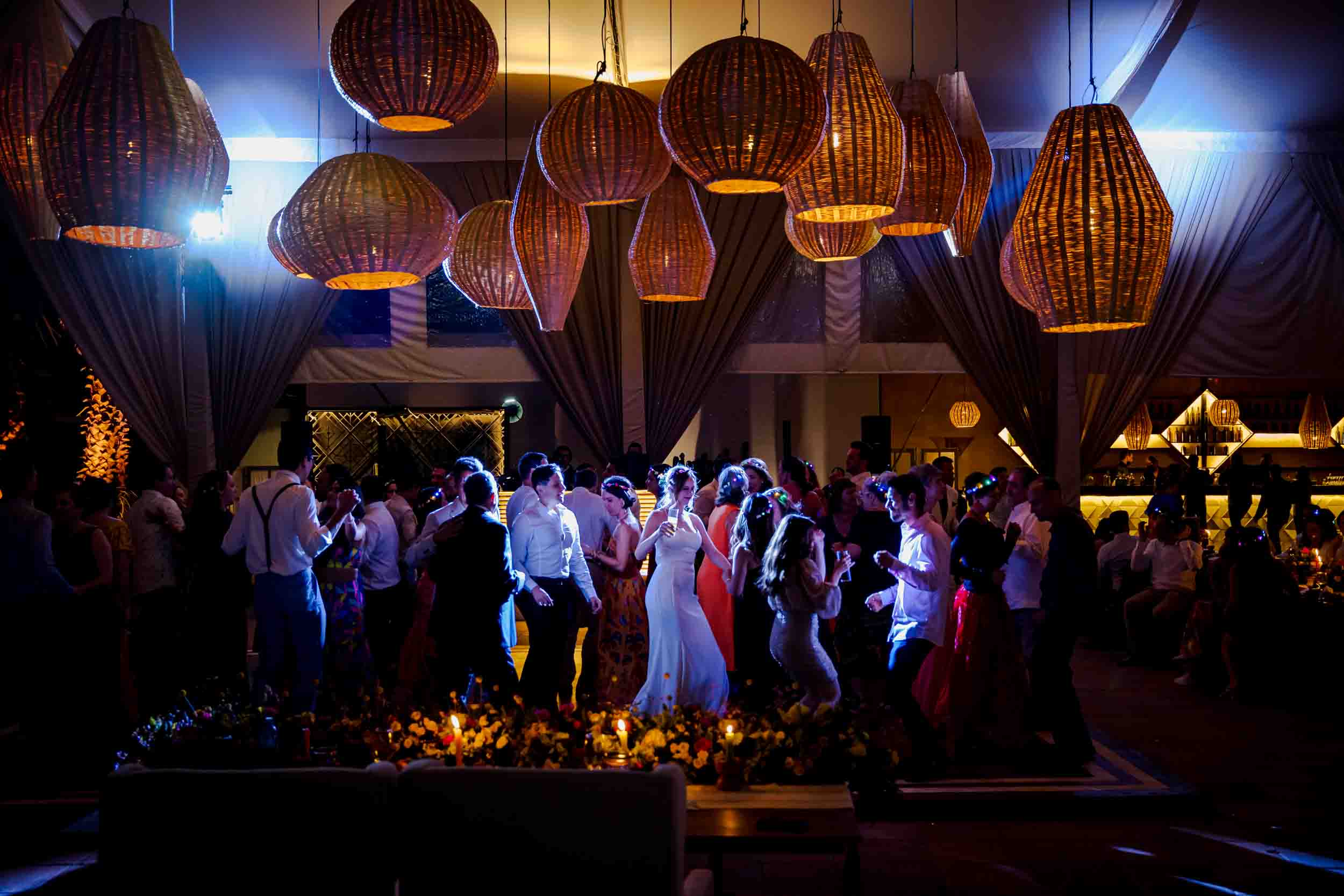 Anneka & Alejandro — El Cardenal, Centro Histórico — Douglas Favero Photography