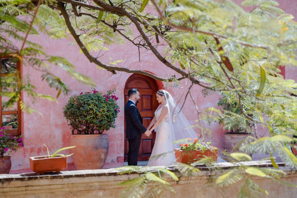 Danielle & José — Hotel Quinta Real, Jardín Etnobotánico — Douglas Favero Photography