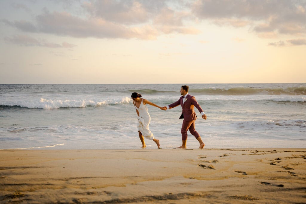 beach wedding by douglas favero photography, puerto escondido, oaxaca