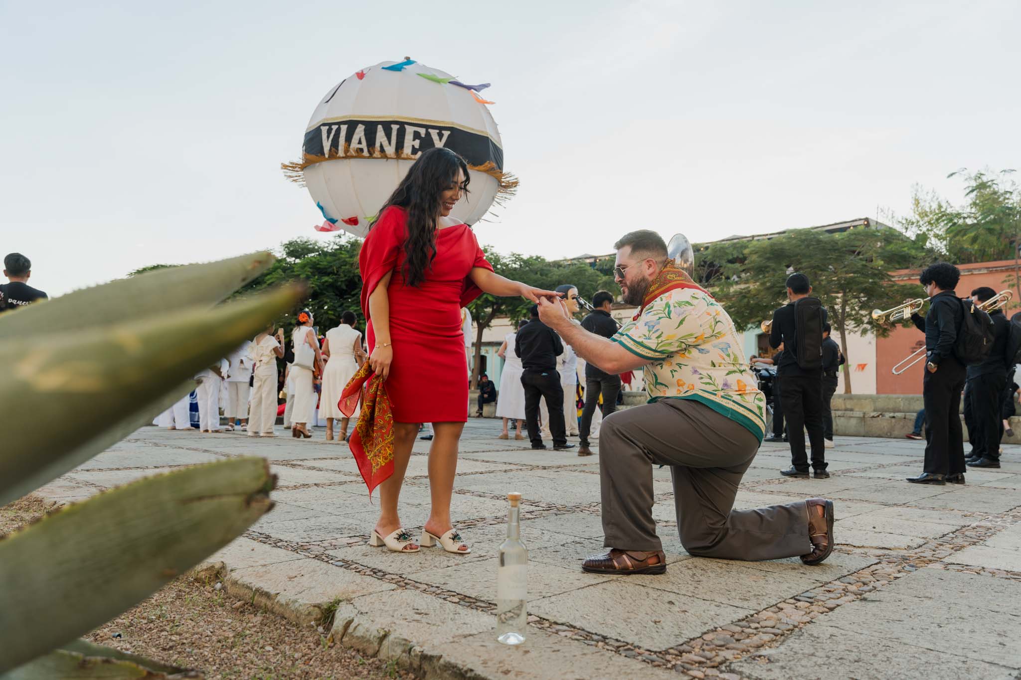 Vianey & Greyson — Esplanada Santo Domingo / El Chef Zapoteco — Douglas Favero Photography