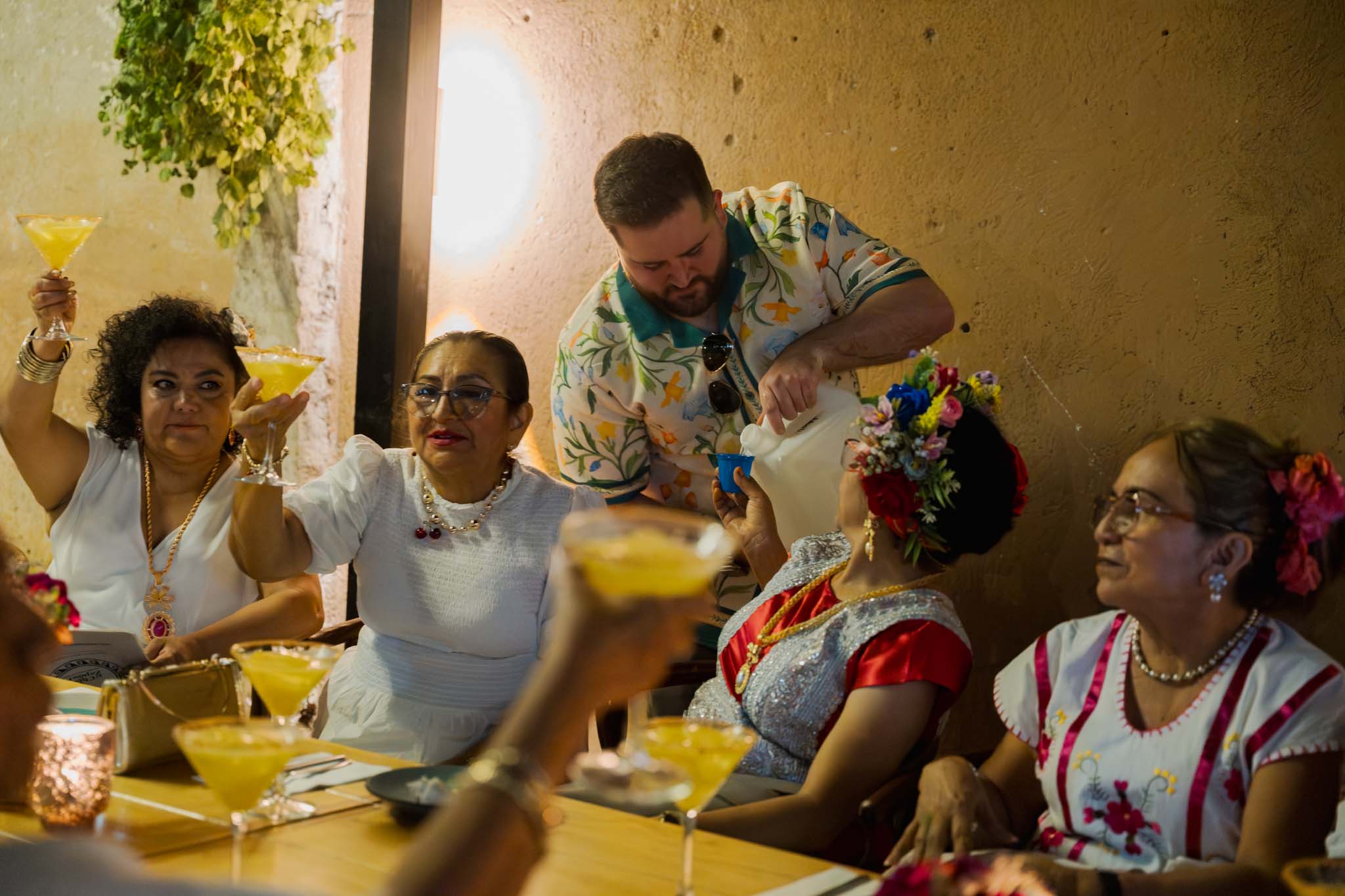 Vianey & Greyson — Esplanada Santo Domingo / El Chef Zapoteco — Douglas Favero Photography