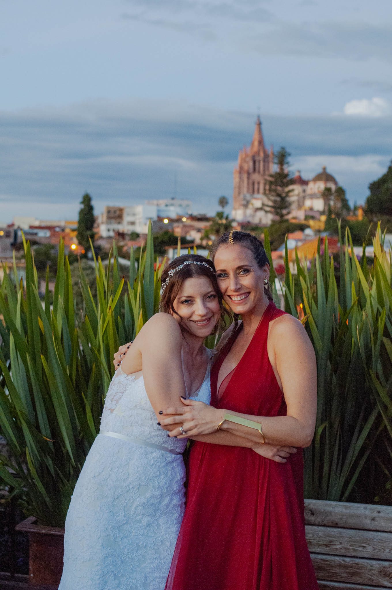 Jess & Luis — La Parroquia & Hotel Boutique Nena — Douglas Favero Photography