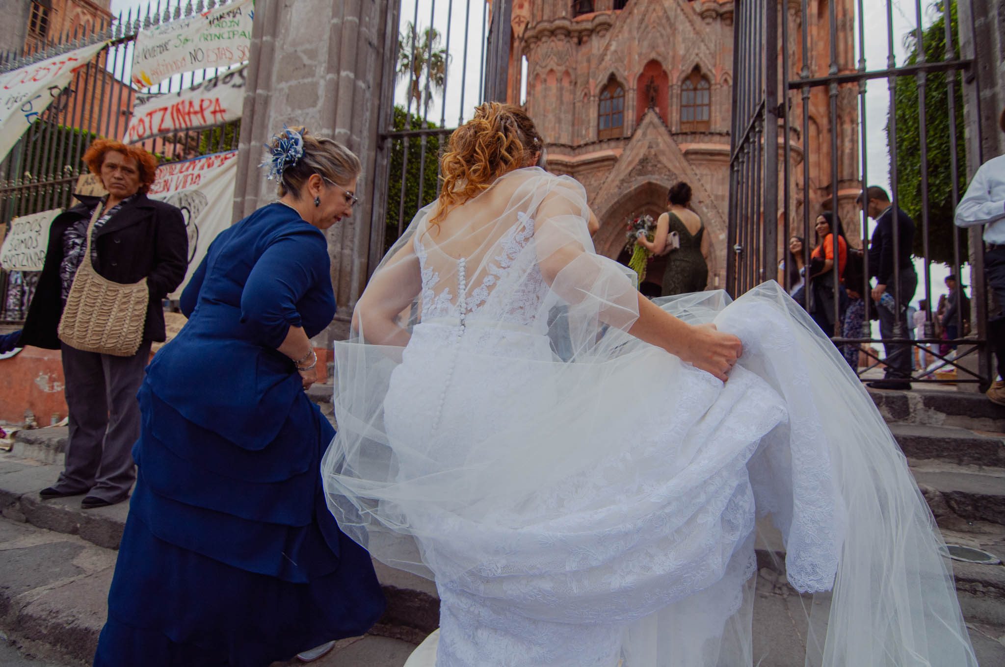 Jess & Luis — La Parroquia & Hotel Boutique Nena — Douglas Favero Photography