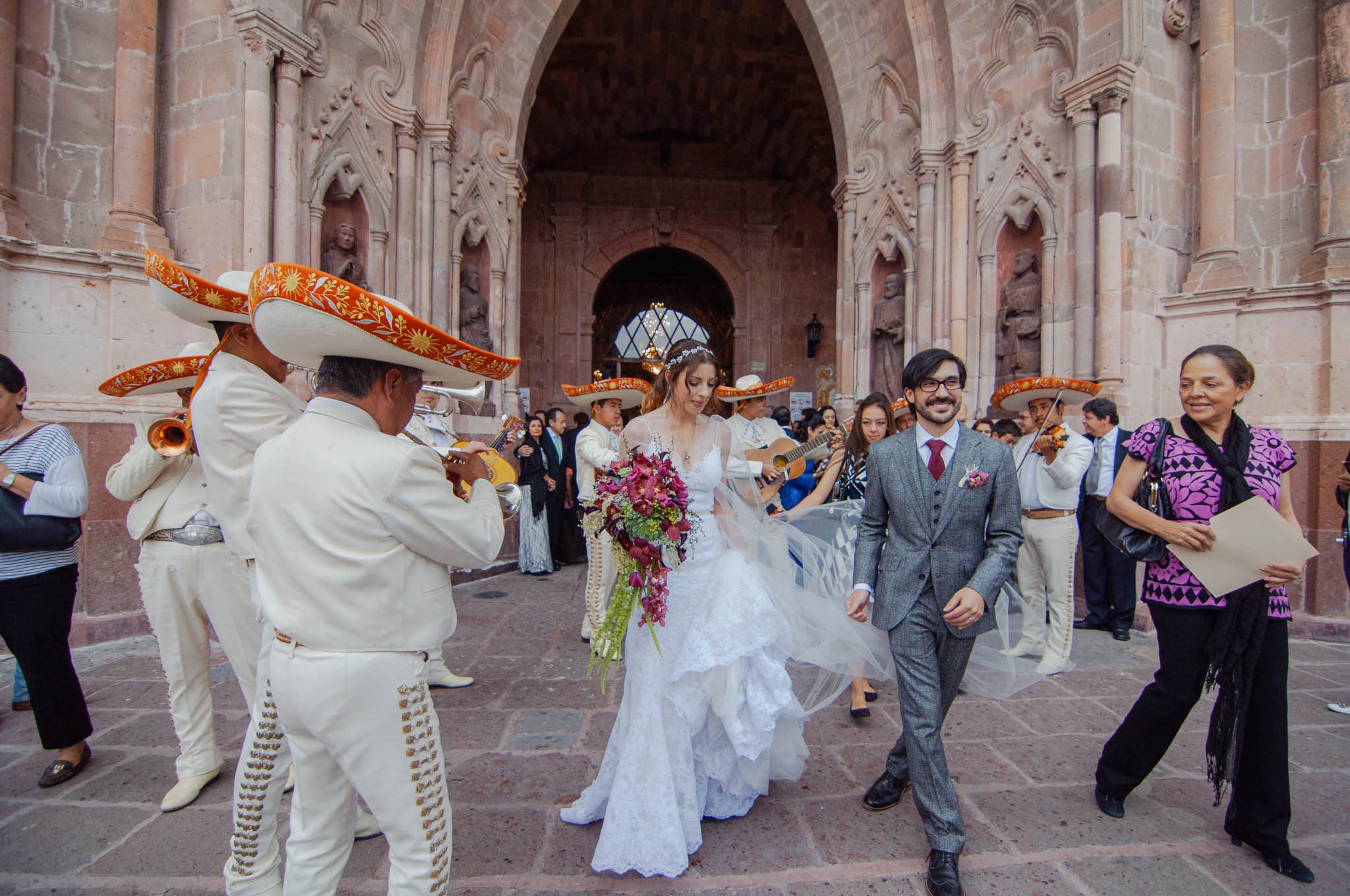 Jess & Luis — La Parroquia & Hotel Boutique Nena — Douglas Favero Photography