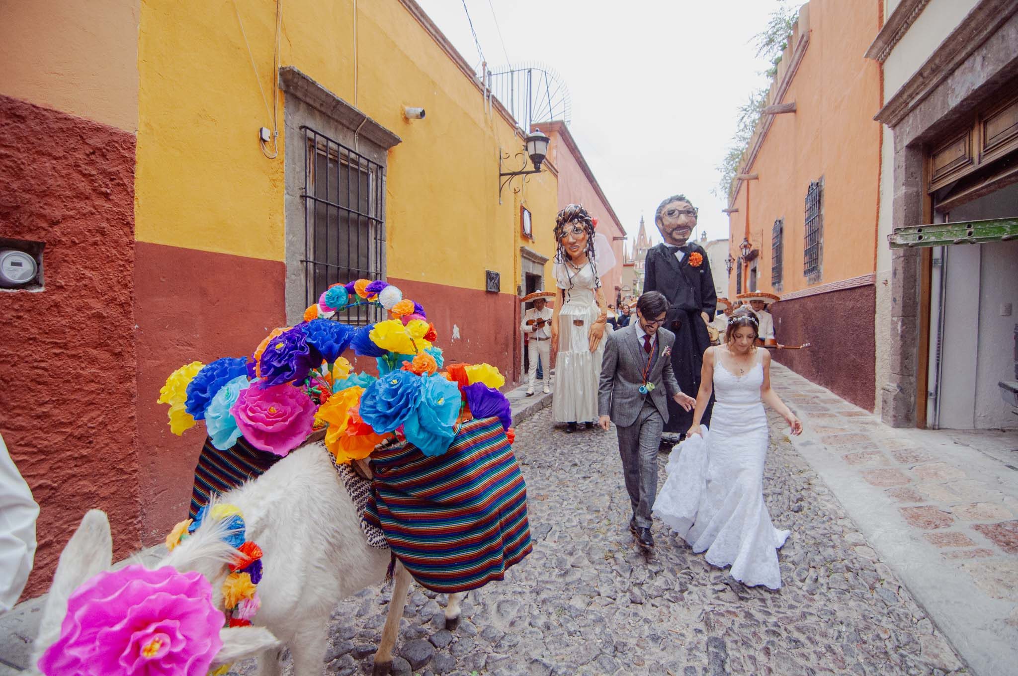 Jess & Luis — La Parroquia & Hotel Boutique Nena — Douglas Favero Photography