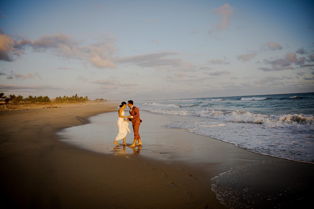 Eli & Roman — Casa Mar y Mar, near Puerto Escondido — Douglas Favero Photography