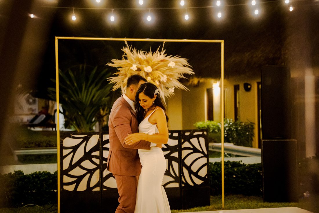 Eli & Roman — Casa Mar y Mar, near Puerto Escondido — Douglas Favero Photography