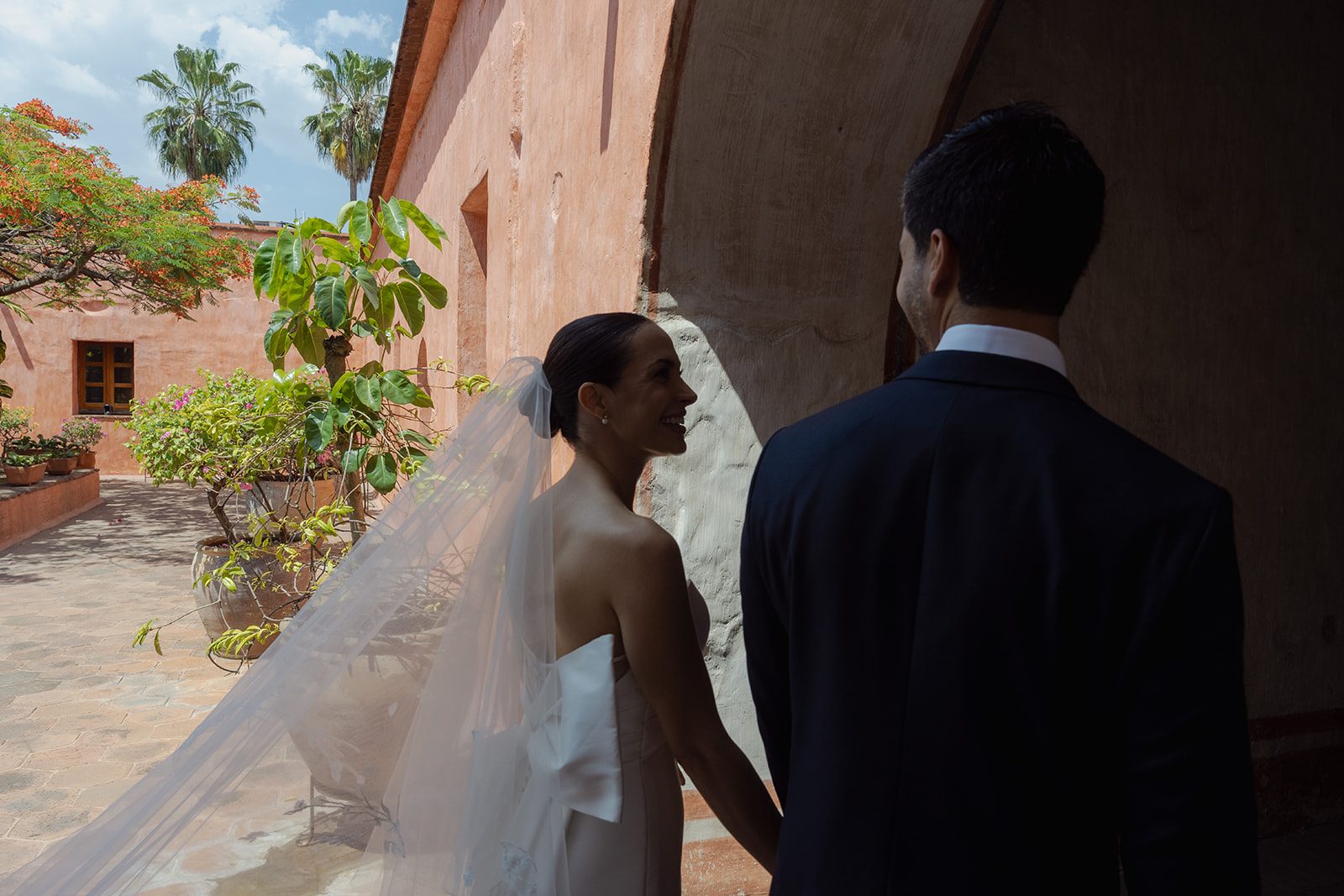Mariana & Eduardo — Hotel Quinta Real, La Fábrica Patio — Douglas Favero Photography