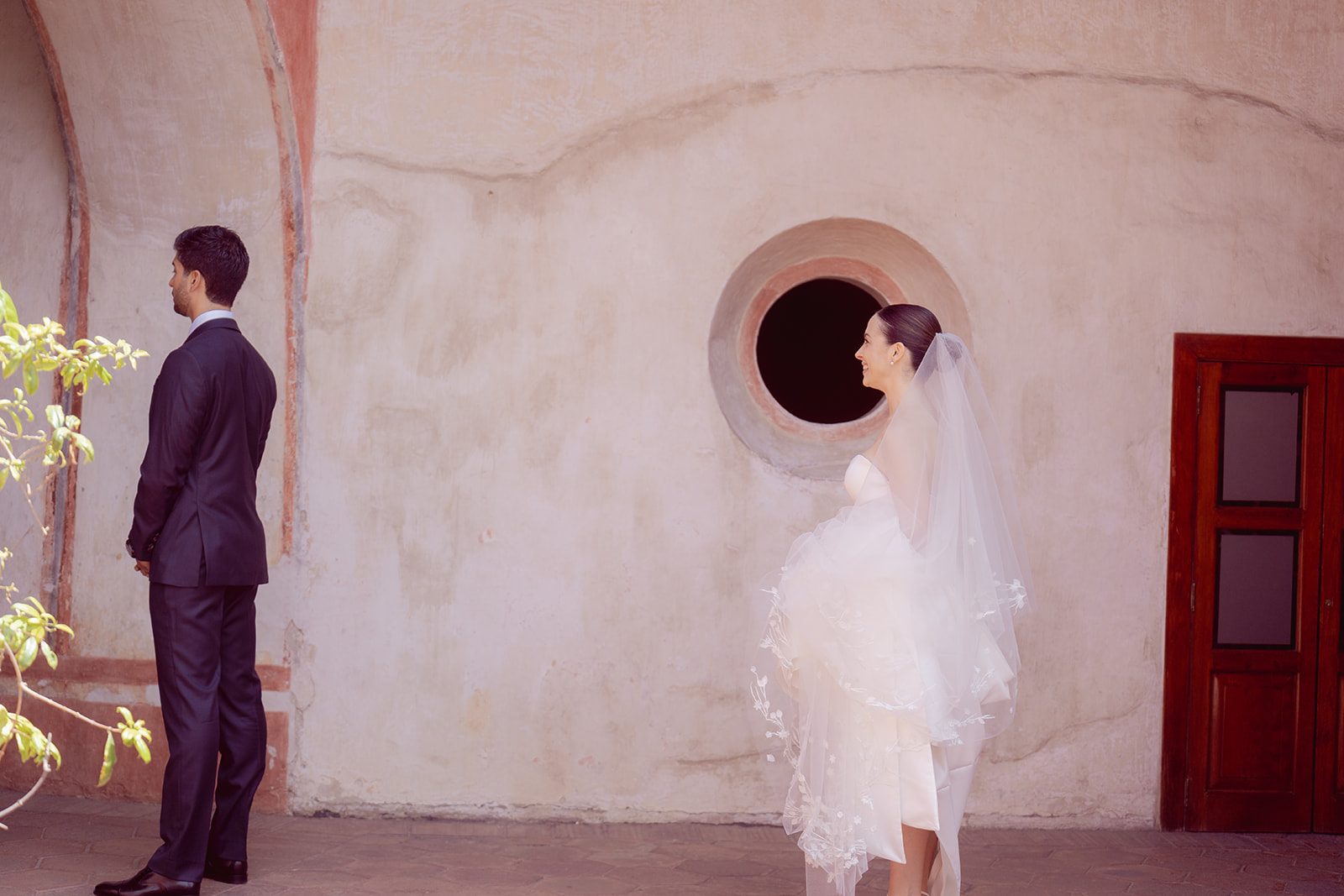 Mariana & Eduardo — Hotel Quinta Real, La Fábrica Patio — Douglas Favero Photography