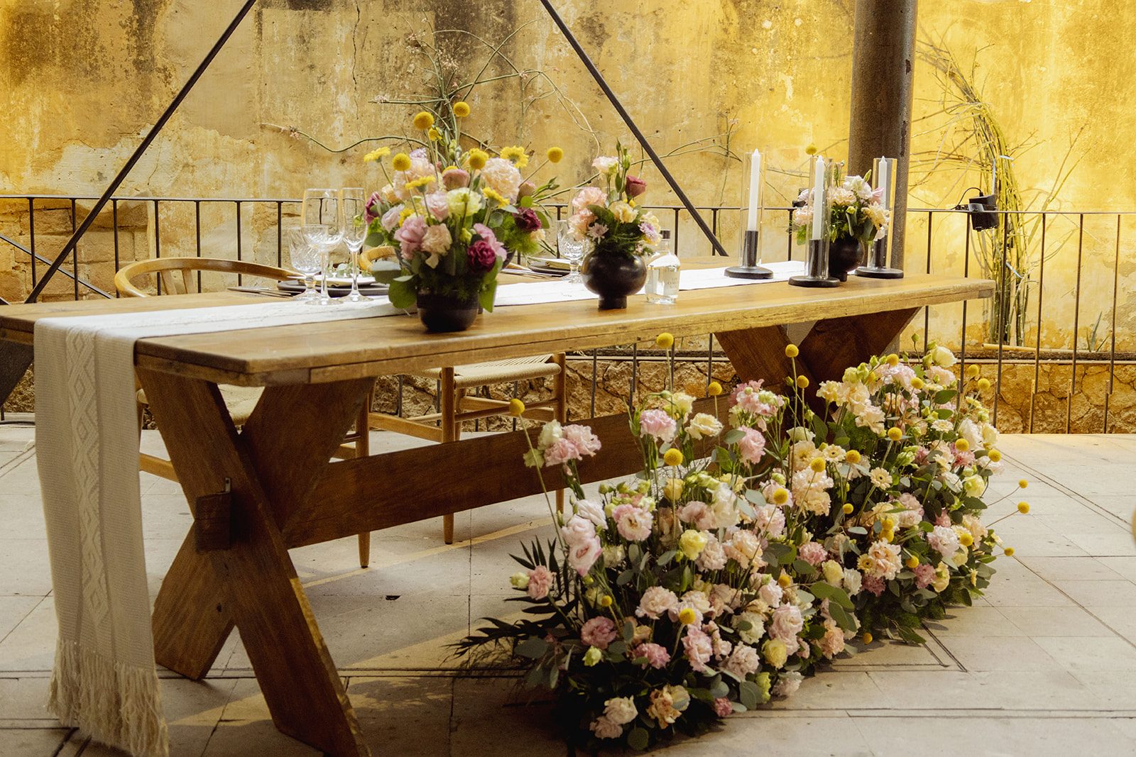 Mariana & Eduardo — Hotel Quinta Real, La Fábrica Patio — Douglas Favero Photography
