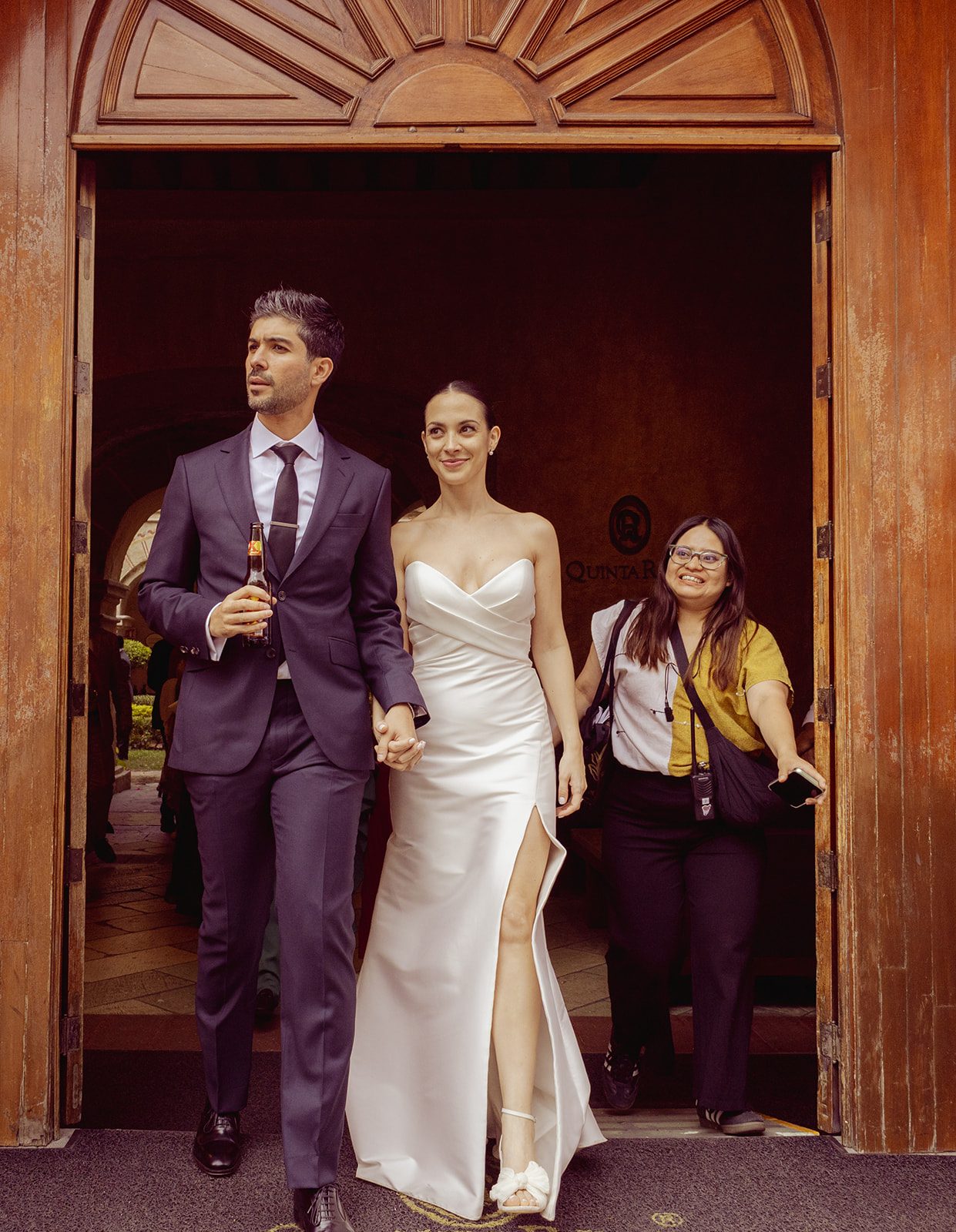 Mariana & Eduardo — Hotel Quinta Real, La Fábrica Patio — Douglas Favero Photography