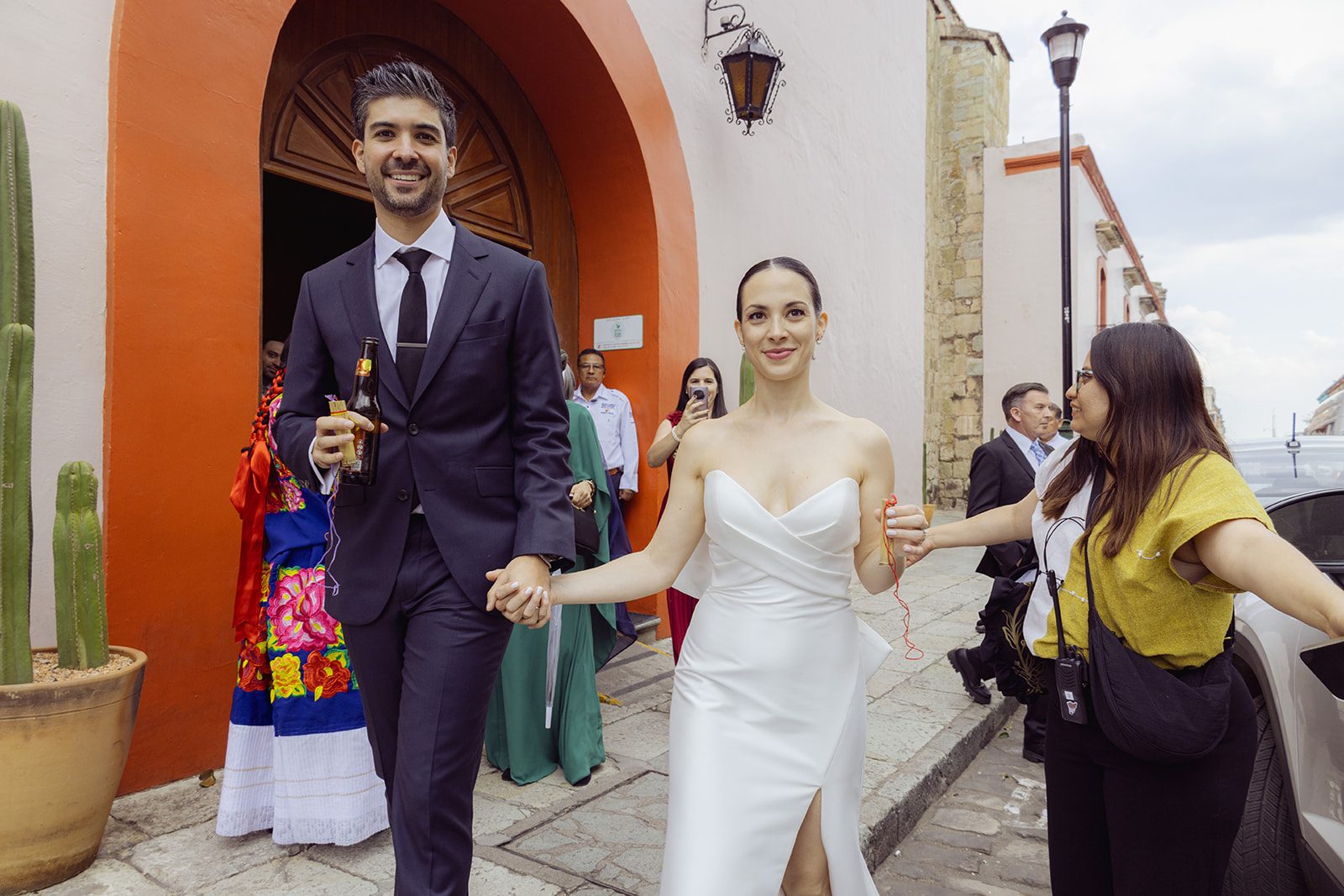 Mariana & Eduardo — Hotel Quinta Real, La Fábrica Patio — Douglas Favero Photography
