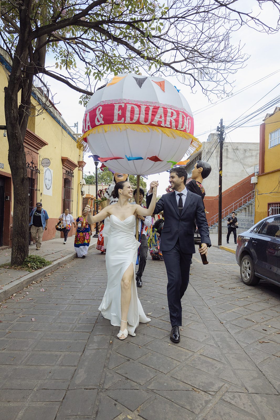 Mariana & Eduardo — Hotel Quinta Real, La Fábrica Patio — Douglas Favero Photography