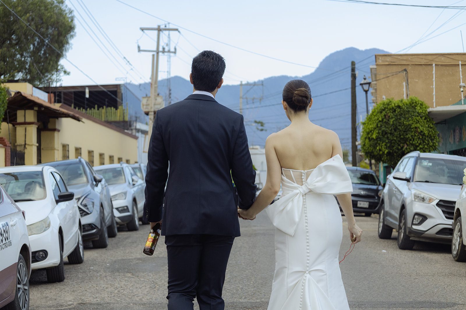 Mariana & Eduardo — Hotel Quinta Real, La Fábrica Patio — Douglas Favero Photography