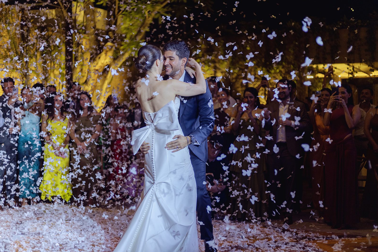 Mariana & Eduardo — Hotel Quinta Real, La Fábrica Patio — Douglas Favero Photography