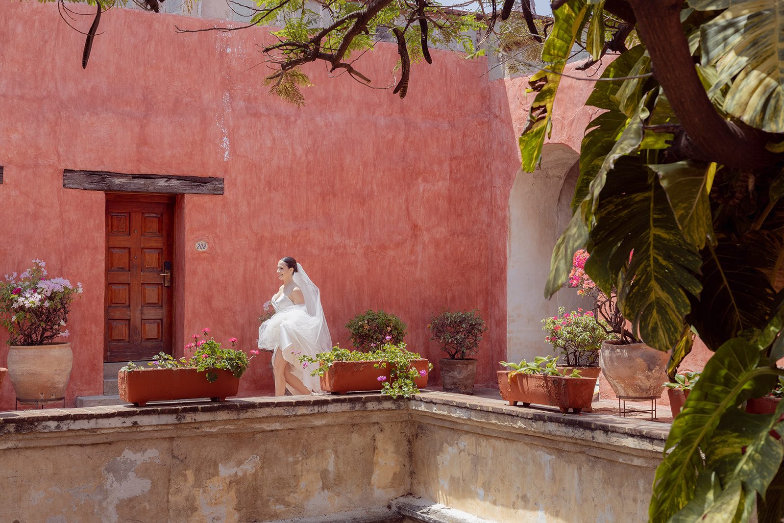 Mariana & Eduardo — Hotel Quinta Real, La Fábrica Patio — Douglas Favero Photography