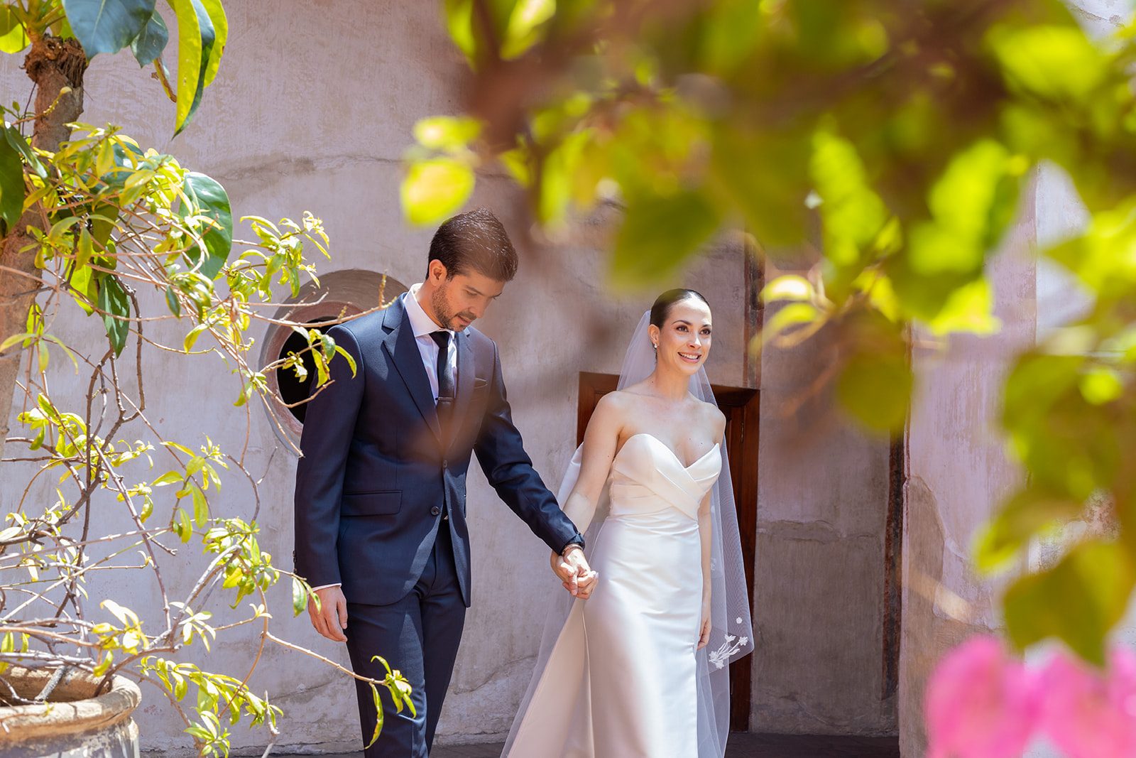 Mariana & Eduardo — Hotel Quinta Real, La Fábrica Patio — Douglas Favero Photography