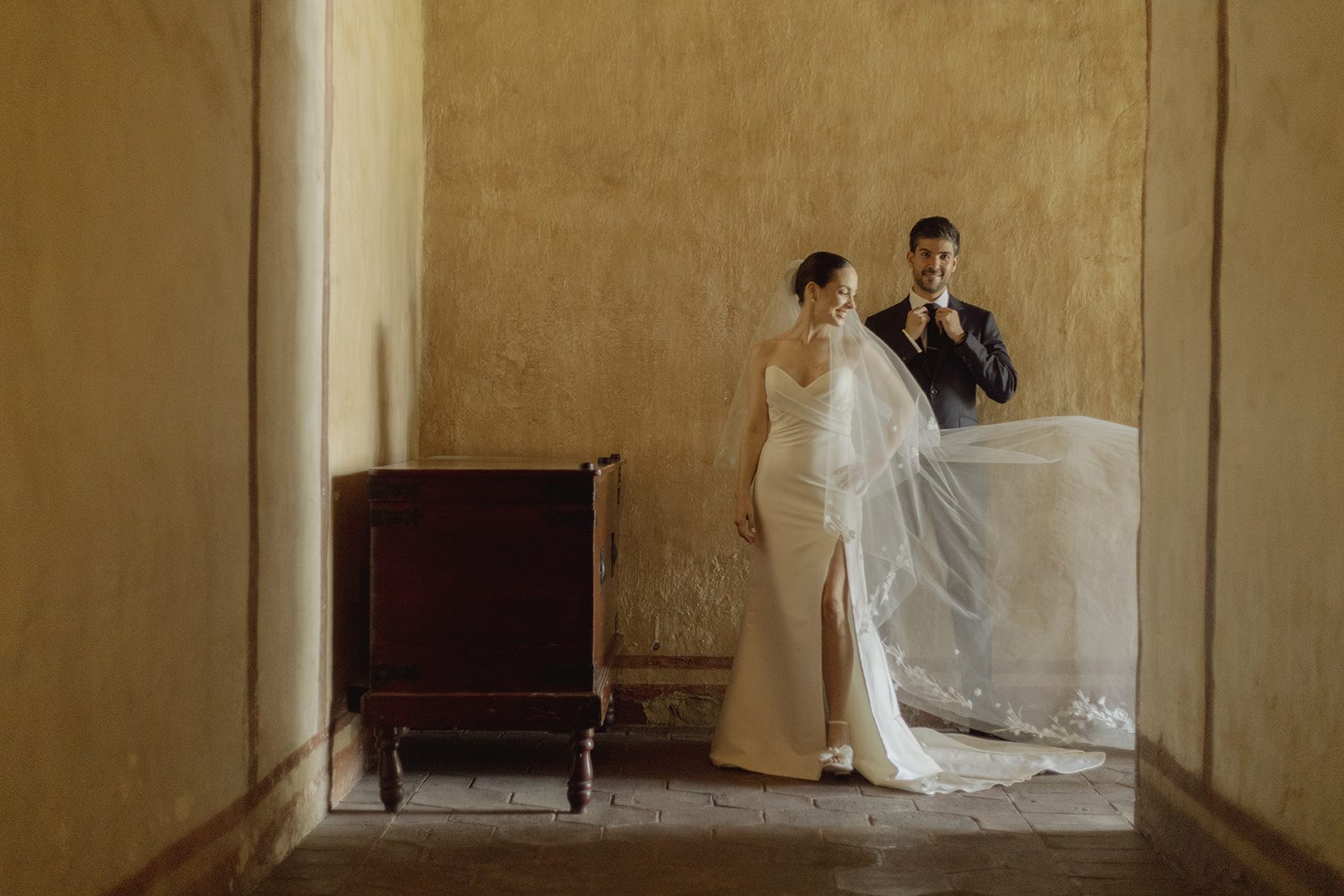 Mariana & Eduardo — Hotel Quinta Real, La Fábrica Patio — Douglas Favero Photography