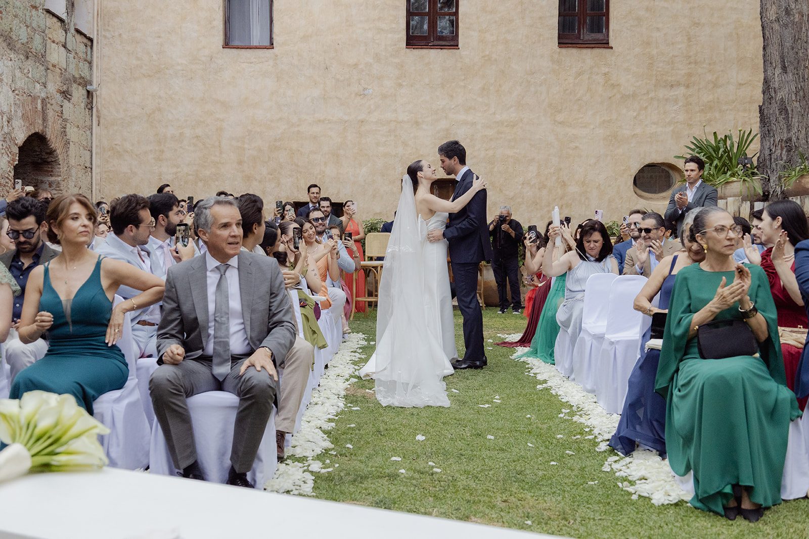 Mariana & Eduardo — Hotel Quinta Real, La Fábrica Patio — Douglas Favero Photography