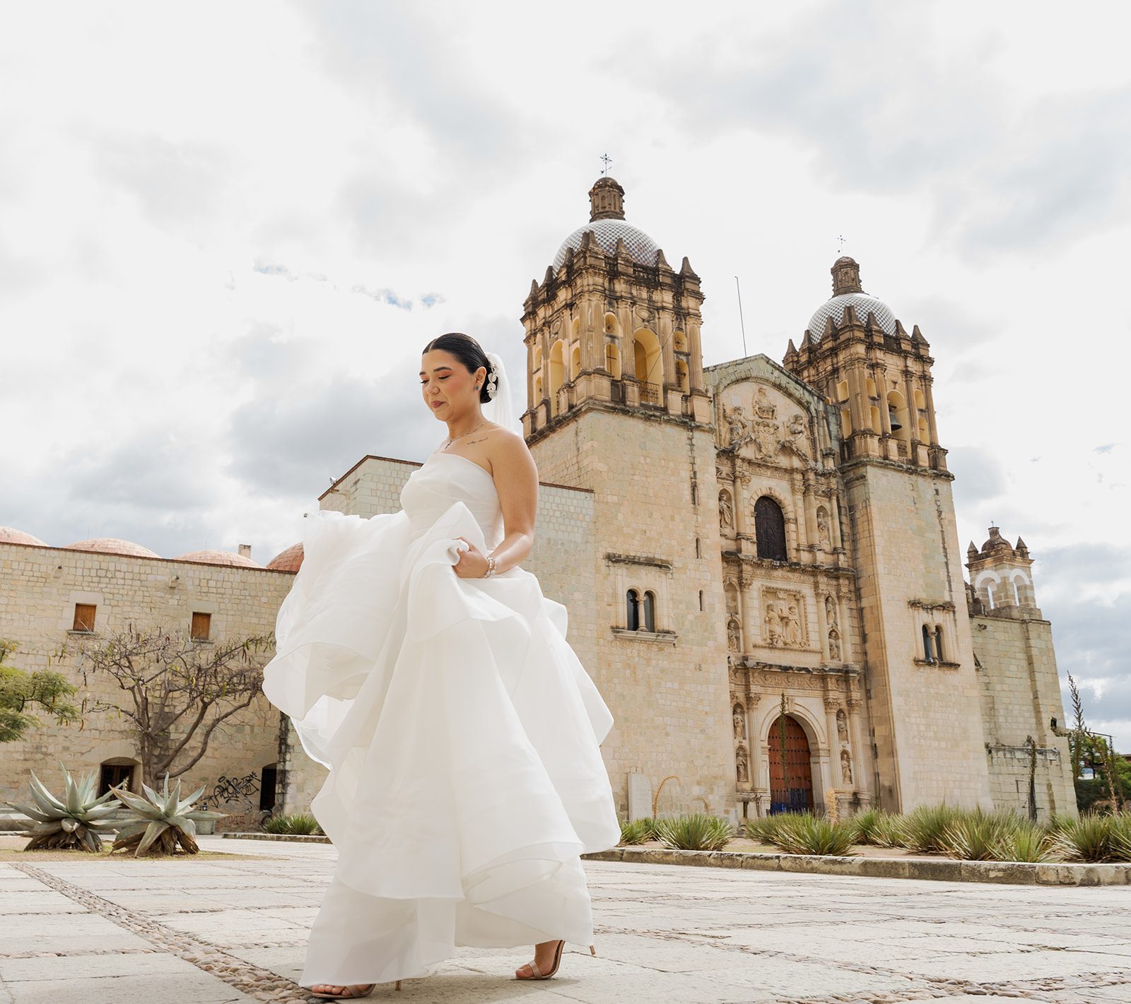 Xime & Luis — Jardín Etnobotánico, Santo Domingo, La Fábrica Patio — Douglas Favero Photography