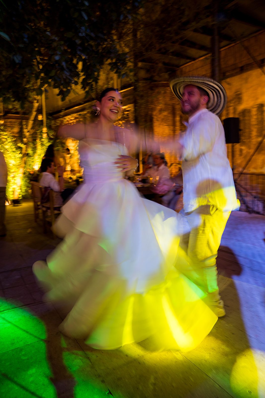 Xime & Luis — Jardín Etnobotánico, Santo Domingo, La Fábrica Patio — Douglas Favero Photography